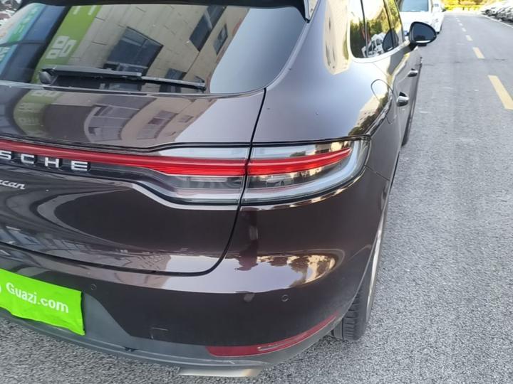 2020 Macan 2.0T photo 7