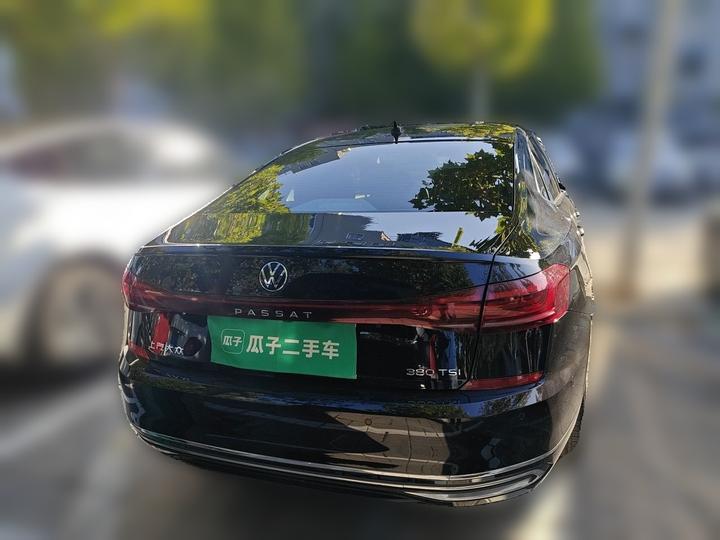 Passat 2022 380TSI Luxury photo 3