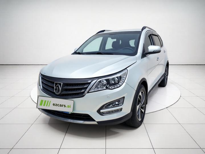 560 2015 1.8L MT Luxury