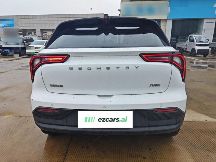 E Firefly 2023 401KM 5-Seater photo 5