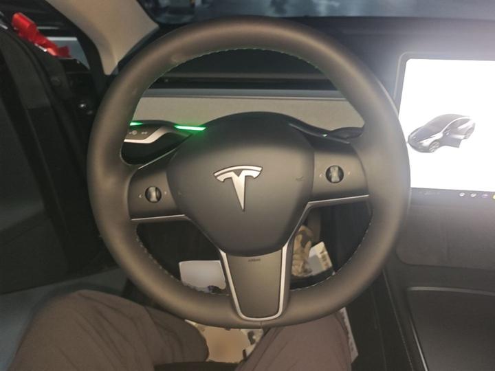 Model Y 2024 RWD photo 6