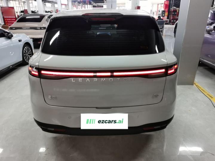 Leapmotor B10 2025 510 Enjoy photo 5