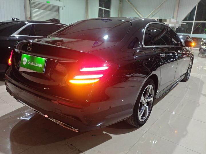 E-Class 2019 E 200 L Sport 4MATIC photo 3