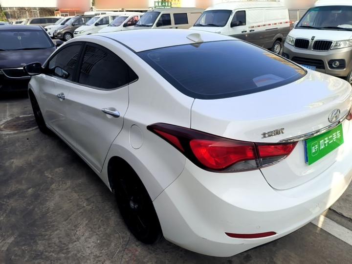 Elantra 2016 1.6L AT Premium photo 4