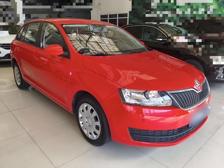 Rapid Spaceback 2016 Facelift 1.4L MT photo 3