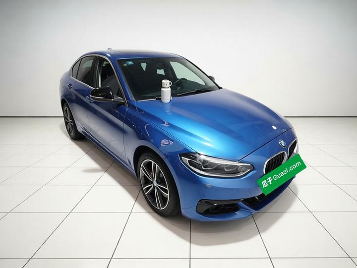 1 Series 2018 118i Sport photo 3