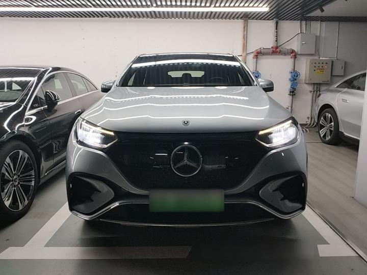 EQE SUV 2023 350 4MATIC Luxury photo 2