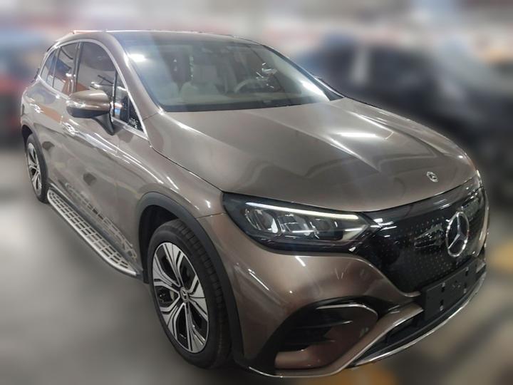 EQE SUV 2023 350 4MATIC Luxury photo 3