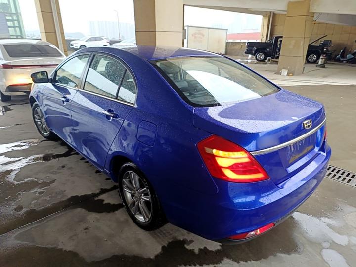Emgrand 2017 Sedan 1.5L MT photo 4
