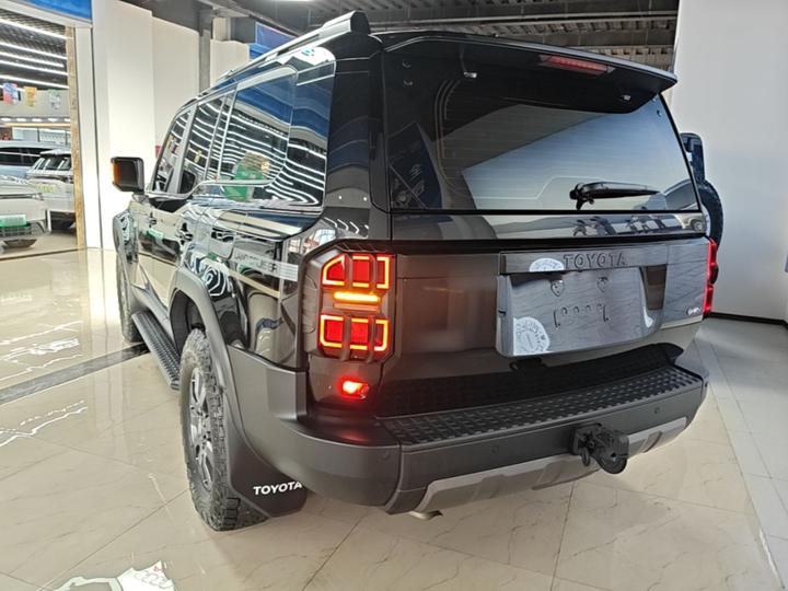 Prado 2024 2.4T WX 6-Seater photo 4