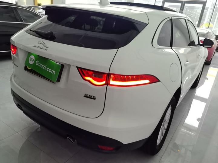 F-PACE 2018 2.0T AWD Exclusive photo 4