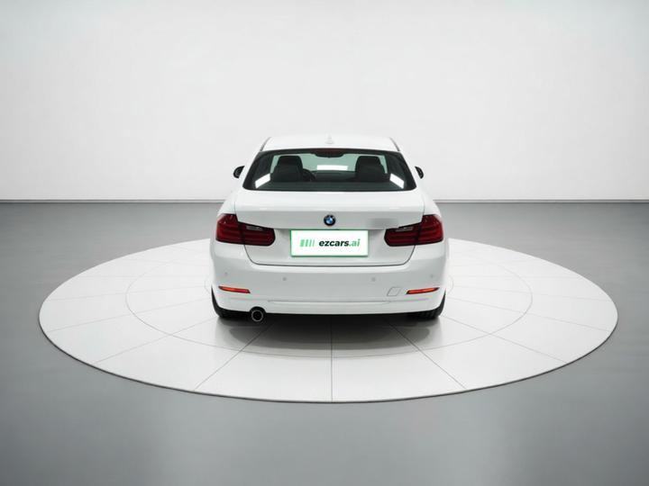 3 Series 2013 320i Sport Design Package photo 5