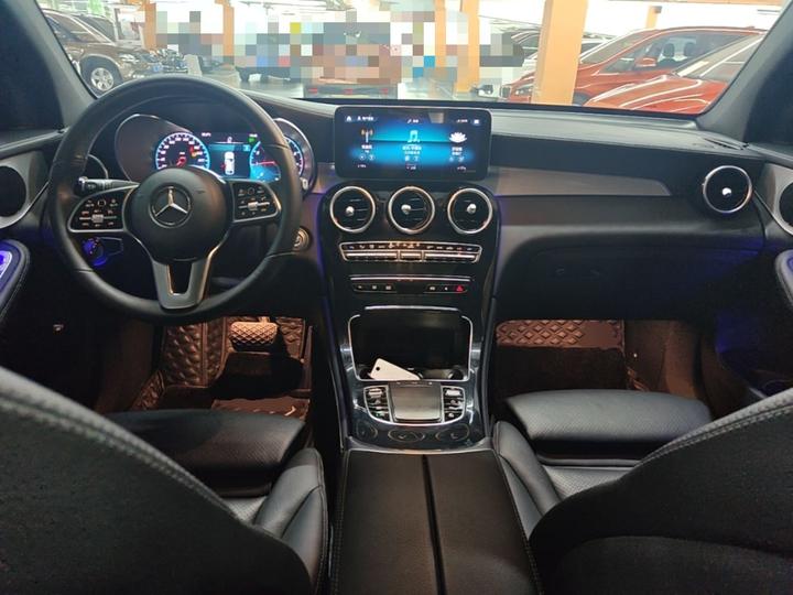 GLC Coupe 2020 GLC 260 4MATIC Coupe SUV photo 2