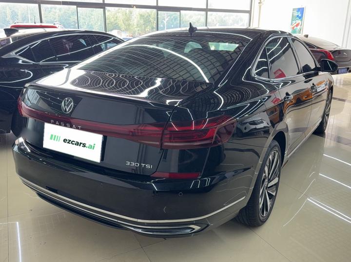 Passat 2023 Facelift 330TSI Luxury photo 4