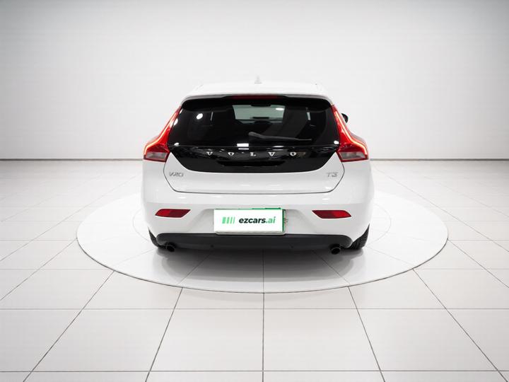 V40 2016 T3 photo 5