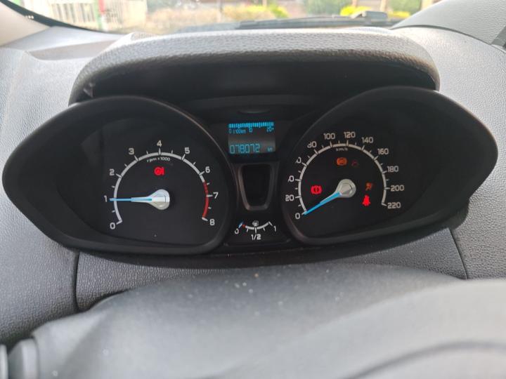 2013 1.5L MT Comfort photo 8