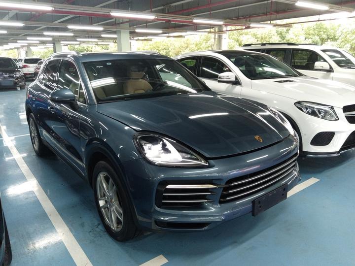 2019 Cayenne 3.0T photo 3