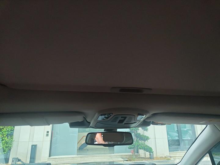 2021 2.5i Flagship EyeSight photo 8