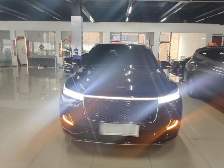 Li Auto ONE 2021 EREV 6-Seater photo 2