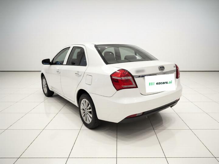 2016 1.5L MT Progressive photo 4
