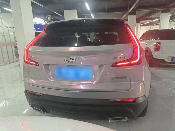 XT4 2022 28T RWD Luxury photo 3