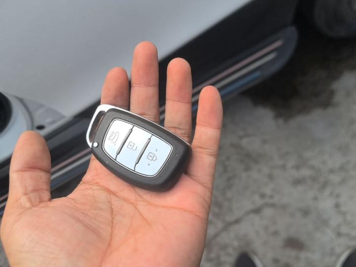ix35 2015 2.0L AT RWD Smart IV photo 8
