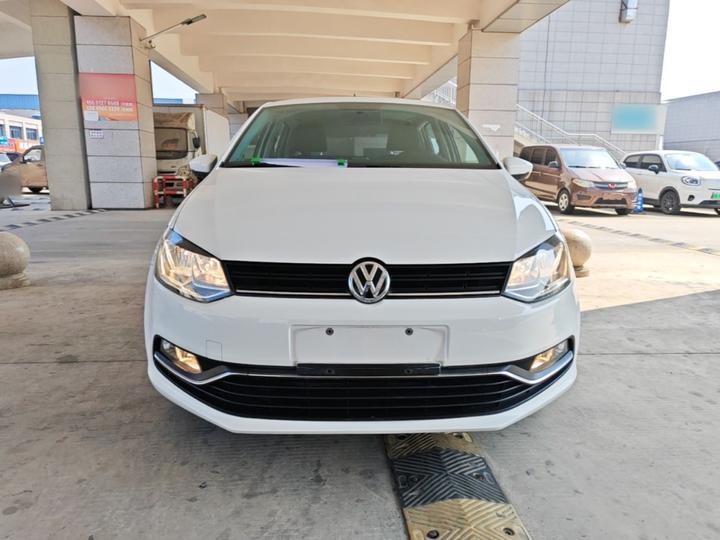 Polo 2016 1.6L AT Comfort photo 2