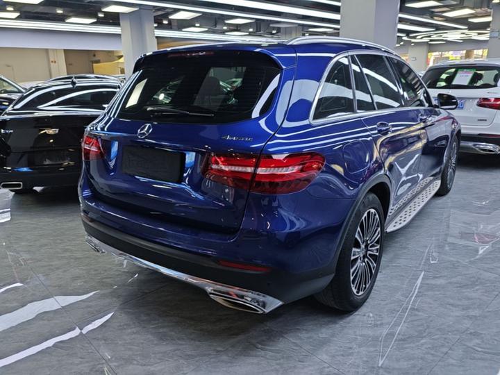 GLC 2018 GLC 200 4MATIC photo 3
