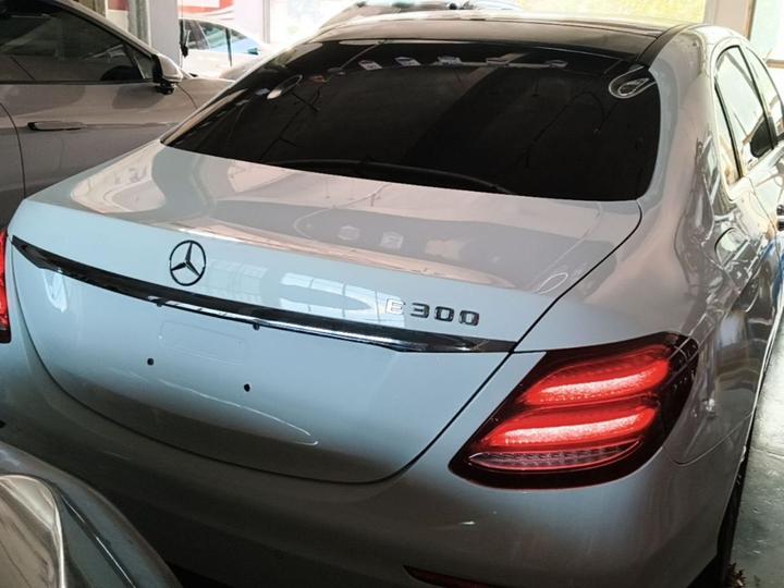 E-Class 2018 Facelift E 300 L Sport Luxury photo 5