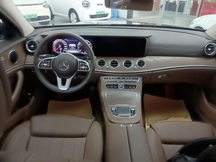 E-Class 2019 E 260 L photo 5