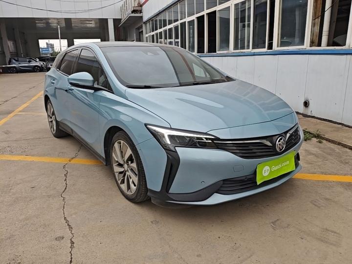 6 2020 PHEV photo 3