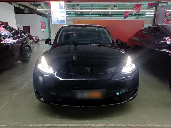 Model Y 2023 RWD photo 2