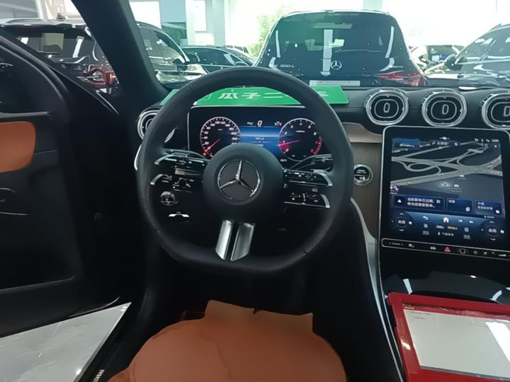 GLC 2024 Facelift GLC 300 L 4MATIC Dynamic 5-Seater photo 6