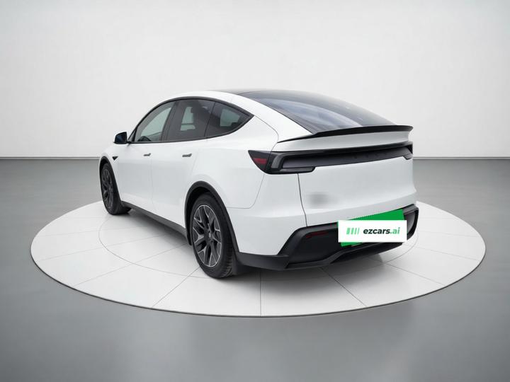 Model Y L 2025 Long Range AWD photo 4