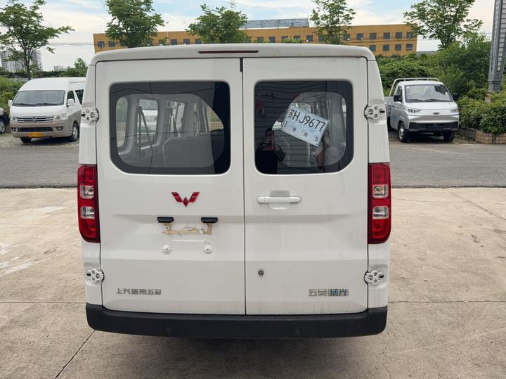 Wuling 2024 300km Comfort Bus 75kW photo 4