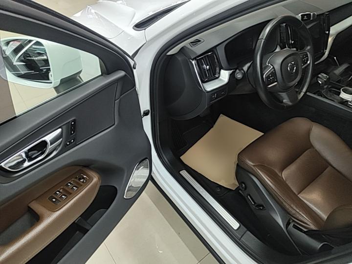XC60 2019 T5 AWD China VI photo 3