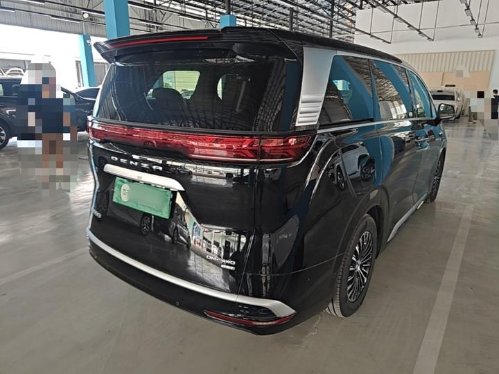 D9 2025 DM-i ADAS 1020 AWD Noble photo 6