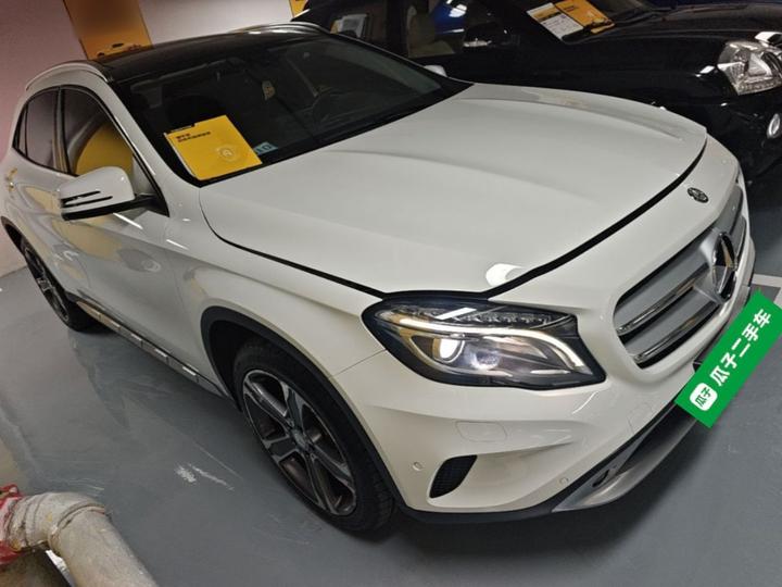 GLA 2016 GLA 220 4MATIC Luxury photo 3
