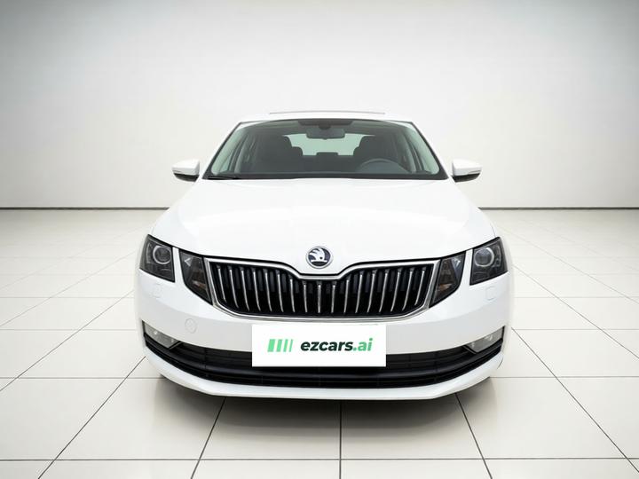 Octavia 2022 1.5L AT Comfort photo 2