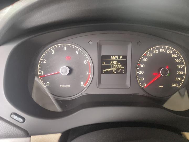 Sagitar 2014 1.6L AT Comfort photo 2
