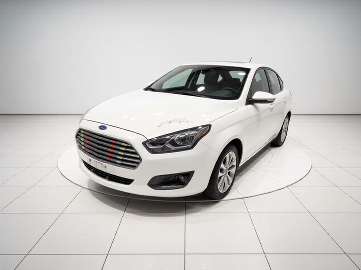 Escort 2015 1.5L MT Fashion