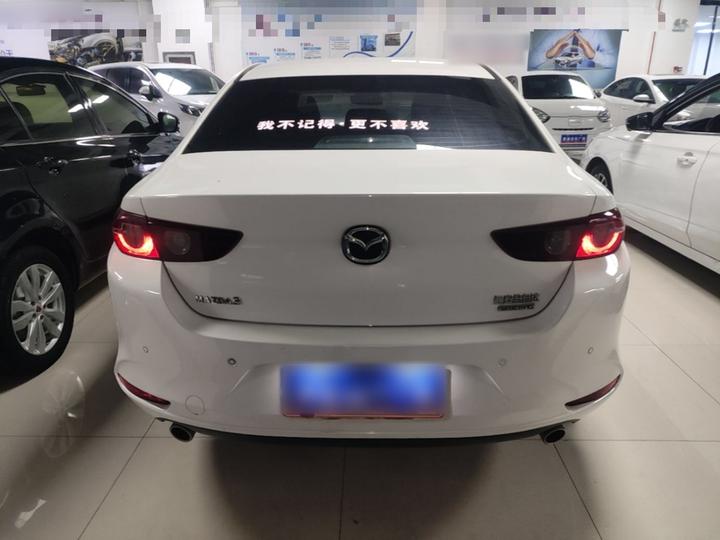 3 Axela 2023 2.0L AT photo 5