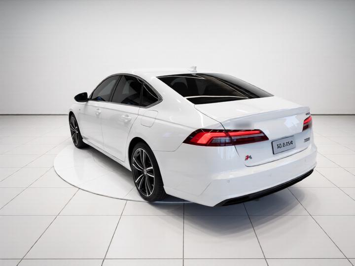 2023 260TURBO photo 4