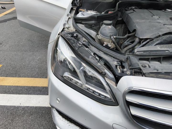 E-Class 2015 Facelift E 200 L Sport photo 7