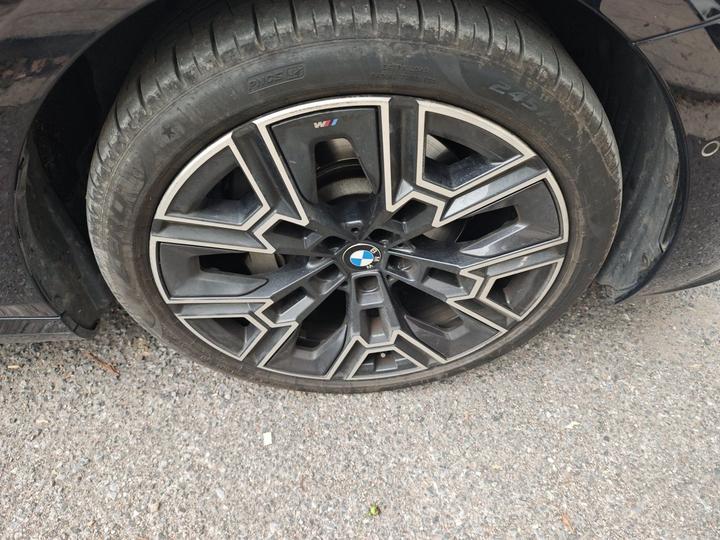 5 Series 2024 530Li Exclusive M Sport Package photo 8