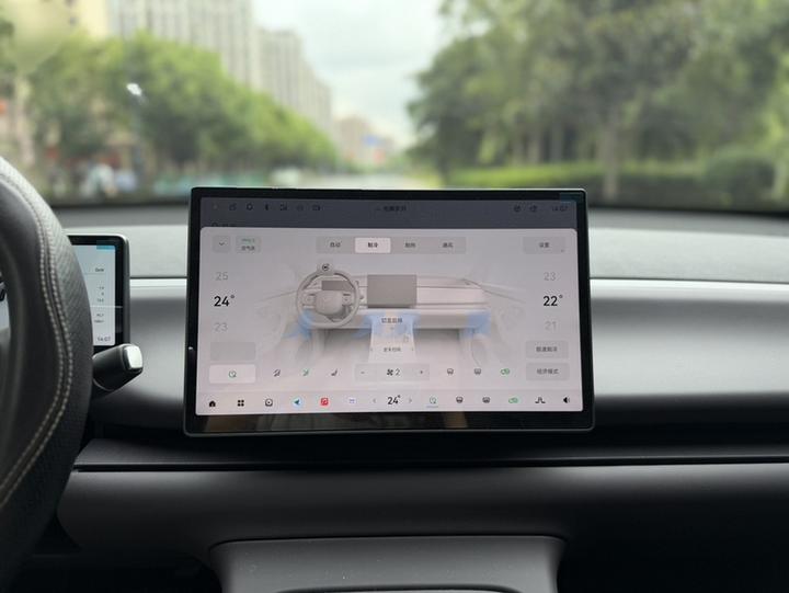 Leapmotor C16 2024 EV 520 Exclusive photo 4