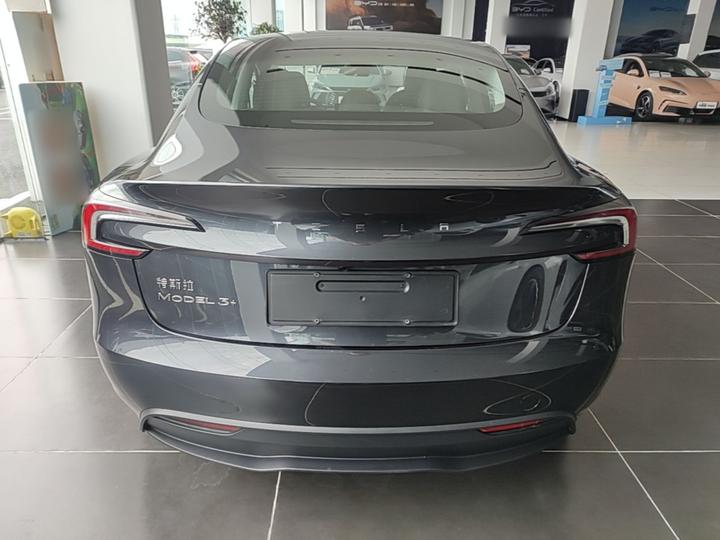Model 3 2025 Long Range AWD photo 3