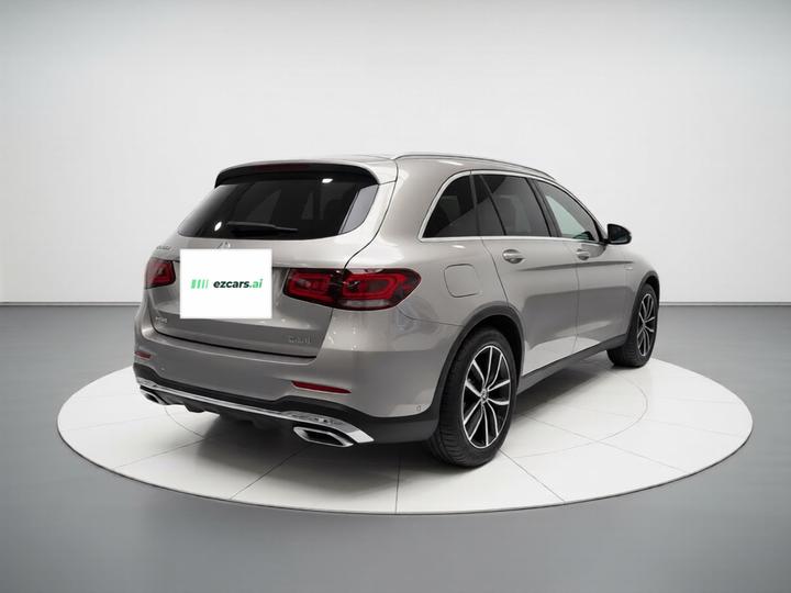 GLC 2020 Facelift GLC 260 L 4MATIC Luxury photo 6