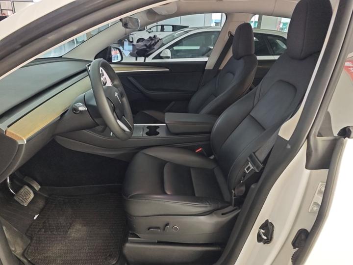 Model Y 2022 Facelift RWD photo 7