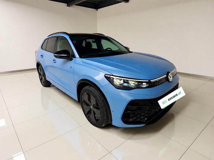 Tiguan L 2024 PRO 380TSI AWD R-Line Smart Premium photo 3
